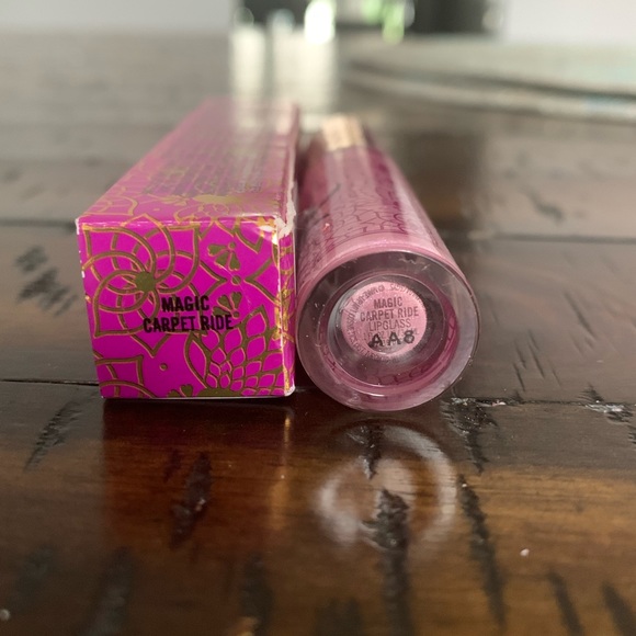 🧞‍♂️LE🧞‍♂️MAC Aladdin Collection Lipglass- Magic Carpet Ride - Picture 14 of 16